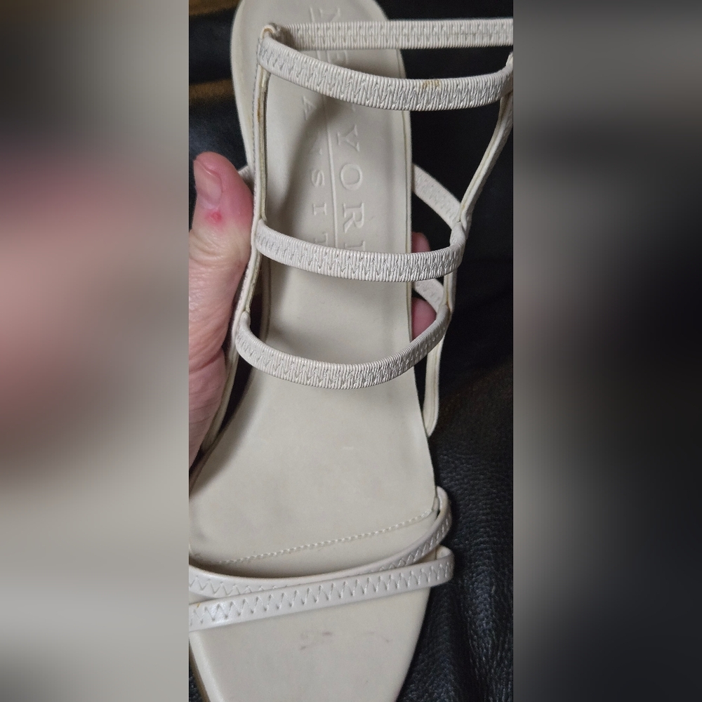 New York Transit NEW Cream Strappy "Naked" Sandals Sz7.5M - Picture 9 of 12